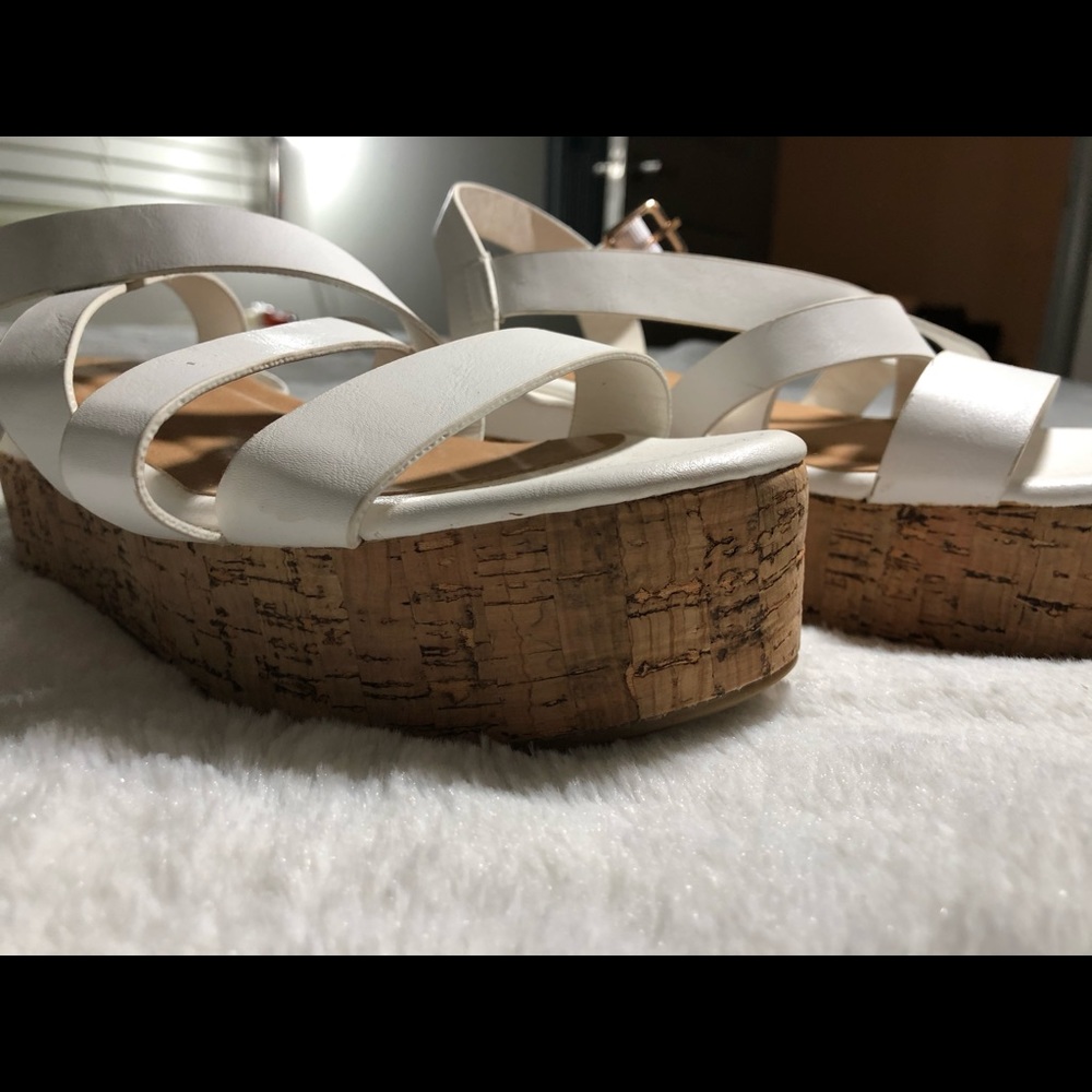 Sandals - Picture 2 of 3